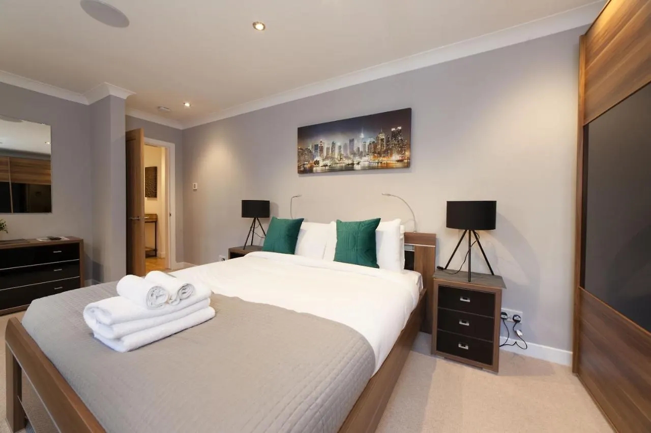 Queensferry Street Lane - Fantastic 2 Bedroom City Centre Mews House With Free Secure Parking! Edinburgh