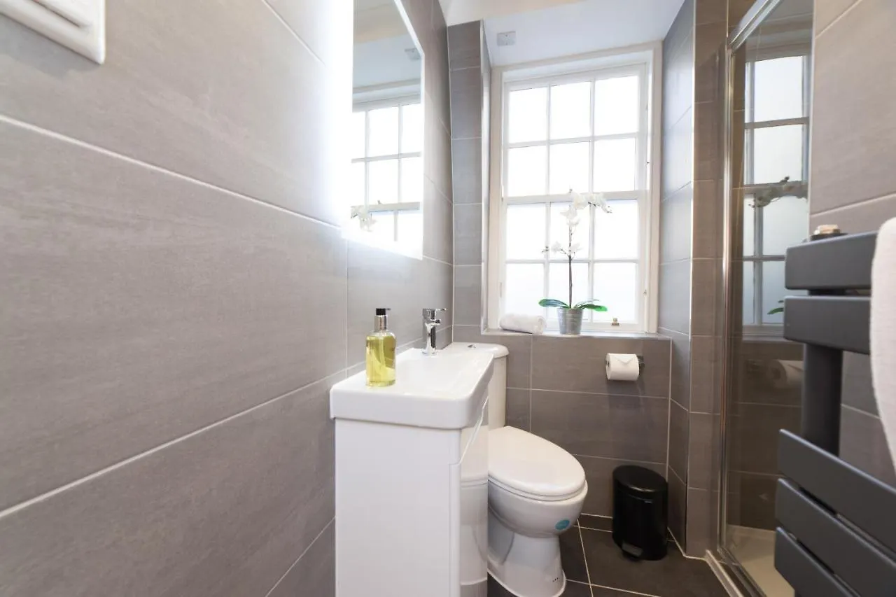 شقة Queensferry Street Lane - Fantastic 2 Bedroom City Centre Mews House With Free Secure Parking! إدنبرة